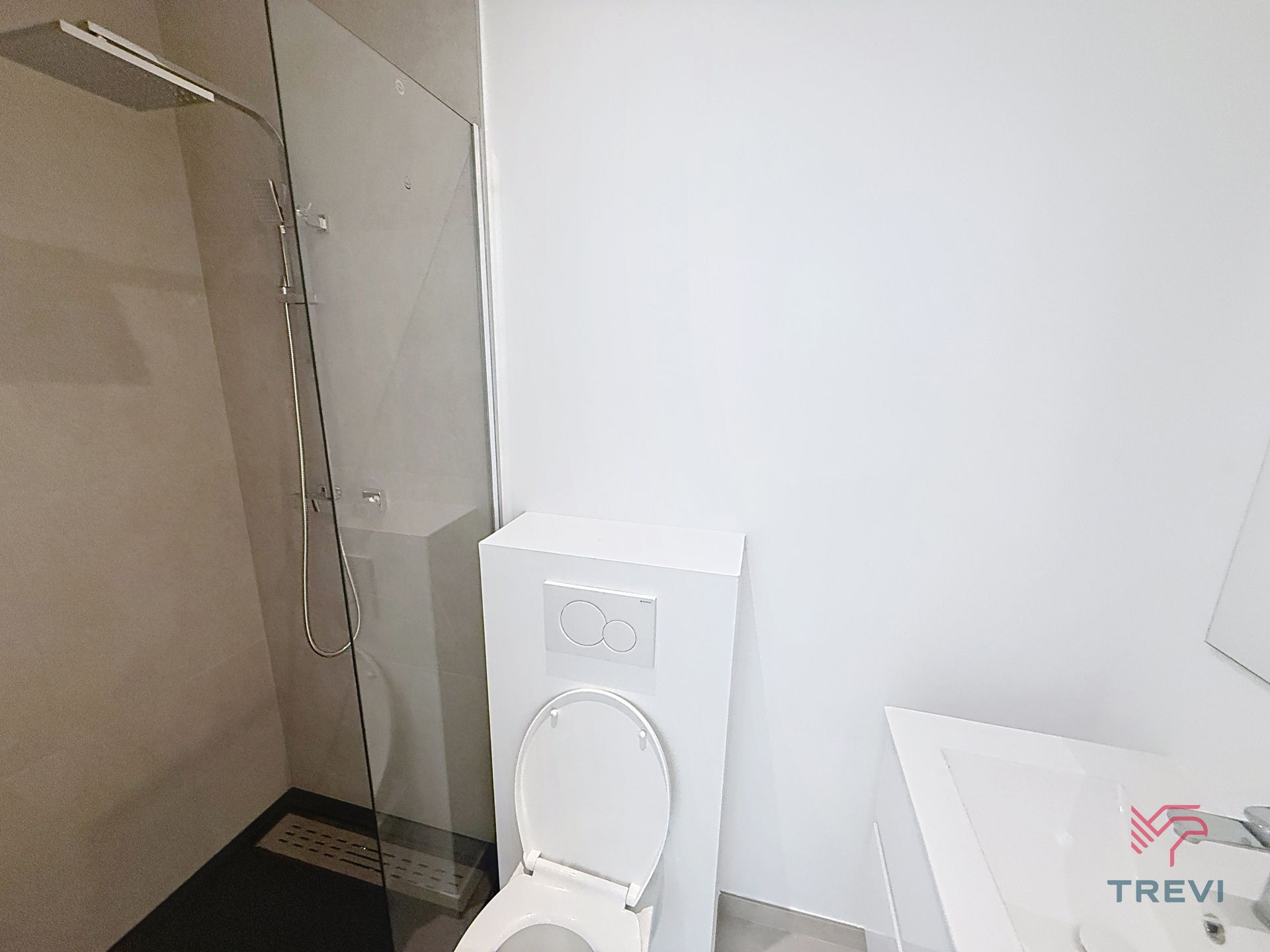 Volledig gerenoveerd 3bed appartement in het centrum  foto 18