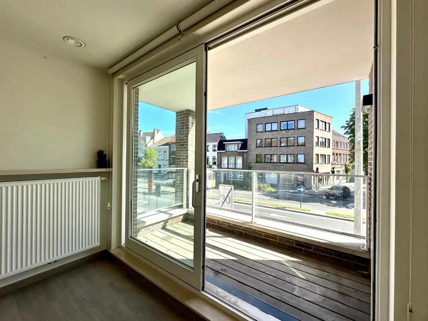 Lichtrijk appartement op wandelafstand van 't Zand foto 6