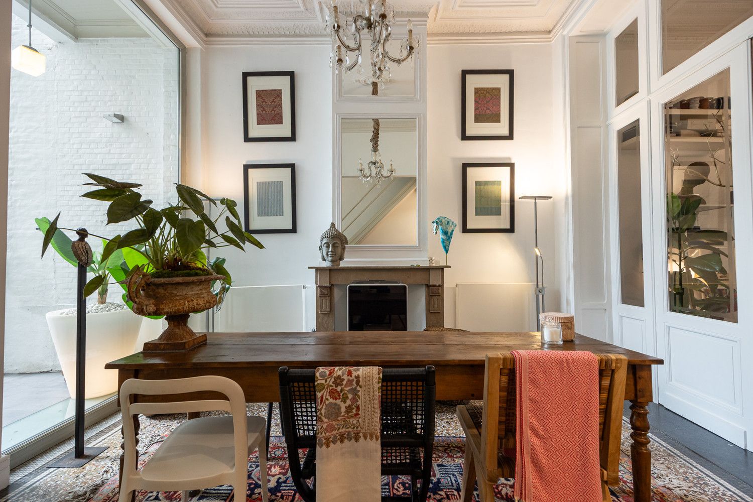 Prachtige gerenoveerde herenwoning van 341 m² in hartje Antwerpen met tal van mogelijkheden: combi wonen/werken of gedeeltelijke verhuurmogelijkheden foto 6