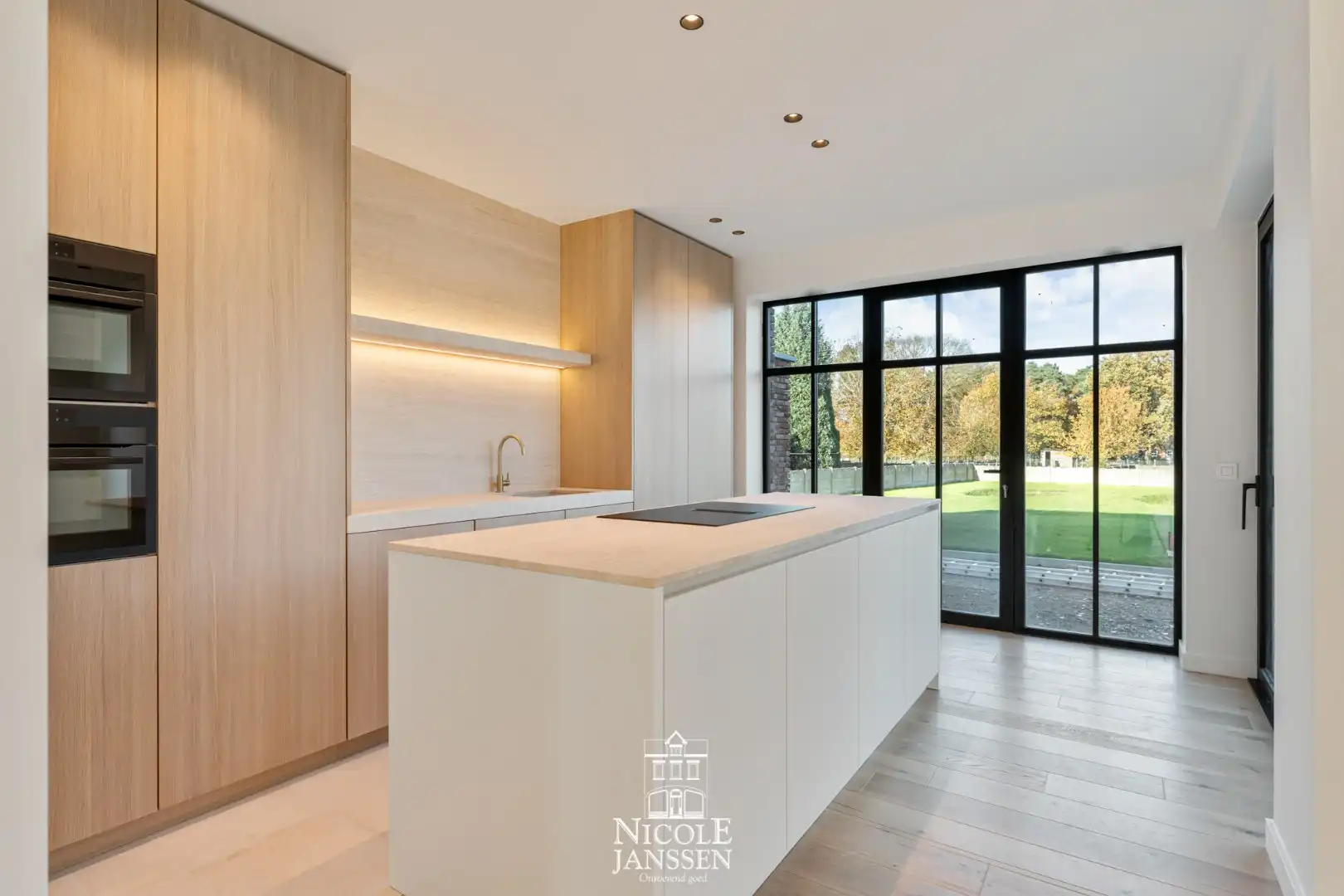 Nieuwbouwwoning van 216m² foto 9