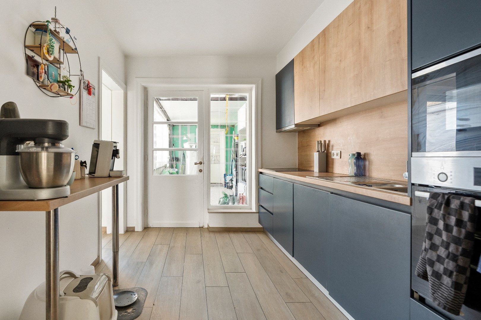 RUIME WONING OP 439M² MET 3 SLPKS, RUSTIGE LIGGING EN GROTE TUIN foto 8