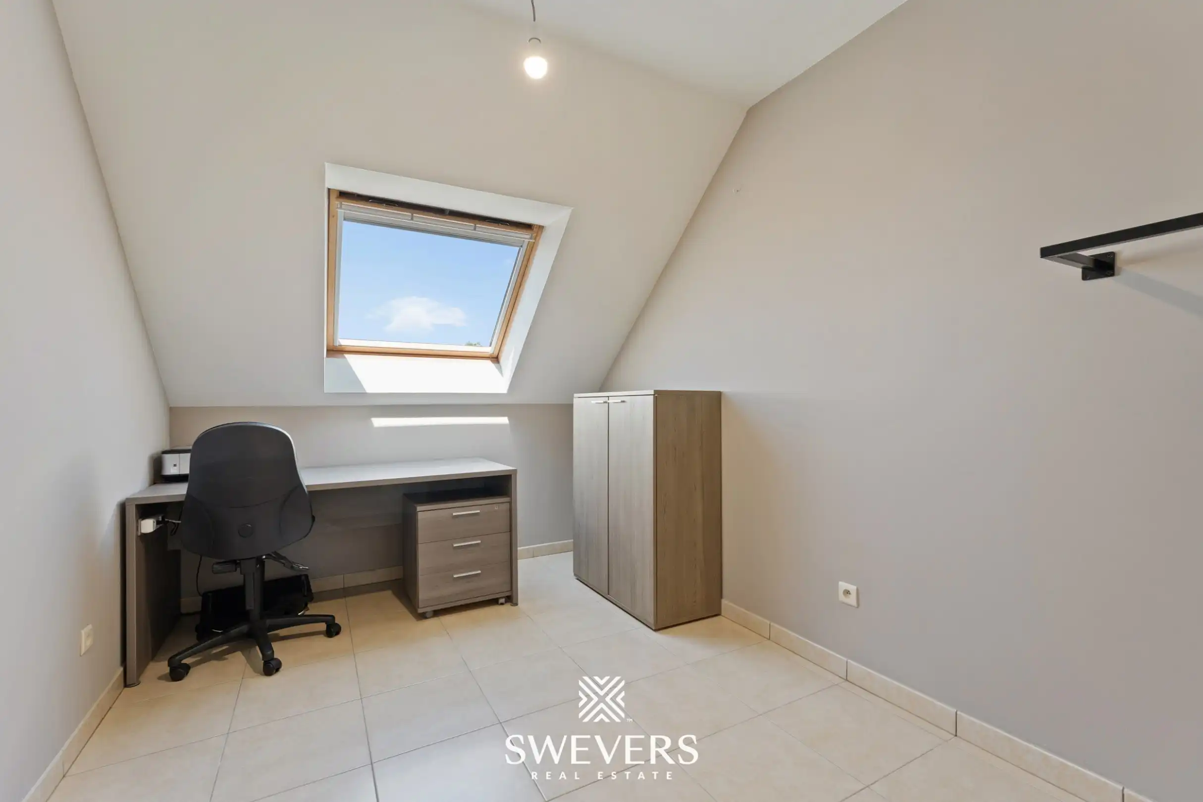 Instapklaar, lichtrijk duplex-appartement met ruim terras in hartje Helchteren foto 21