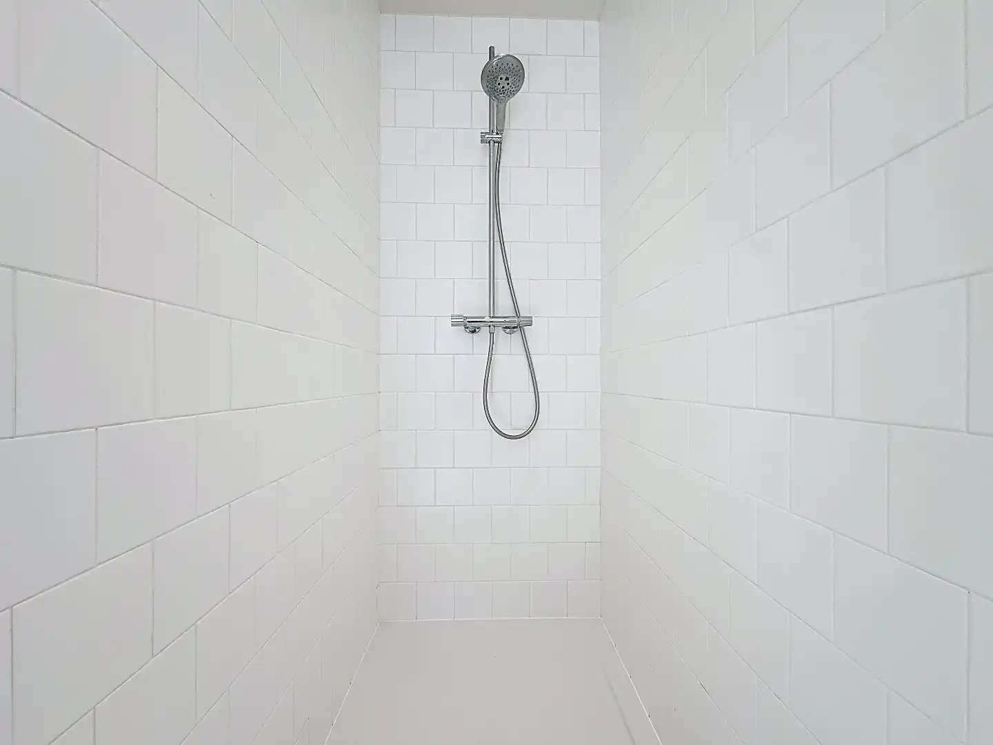 Sfeervolle en luxe tussenwoning in Zuidzande met vrij zicht over de velden foto 31