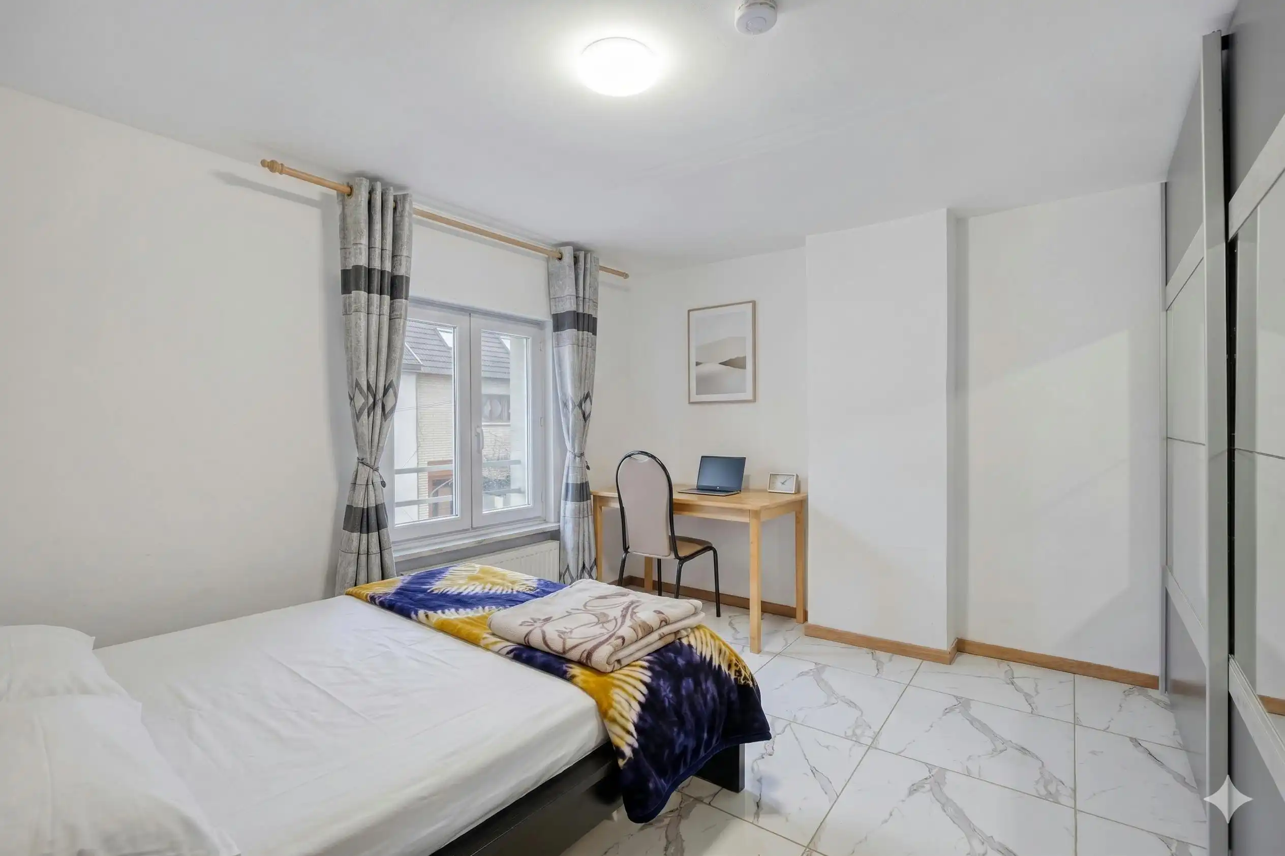 Instapklare woning met 4 slaapkamers te Roeselare foto 9