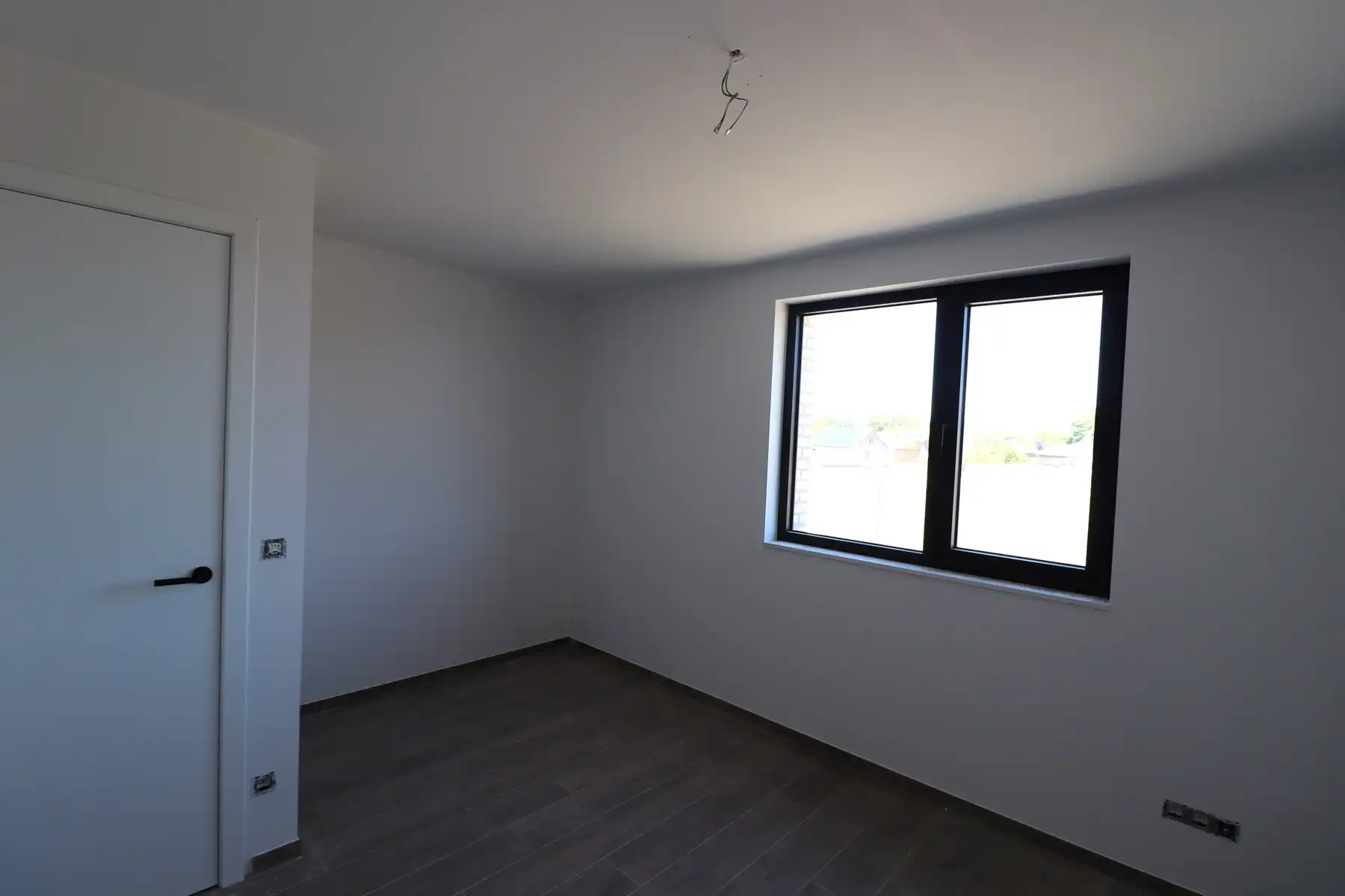 Energiezuinige nieuwbouwwoning met 4 slaapkamers, tuin en carport. foto 14