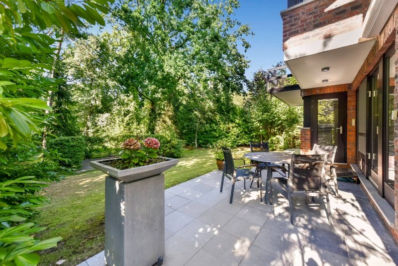 Zeer rustig gelegen villa van 245m² in moderne stijl op 14 are palende aan golfdomein foto 23