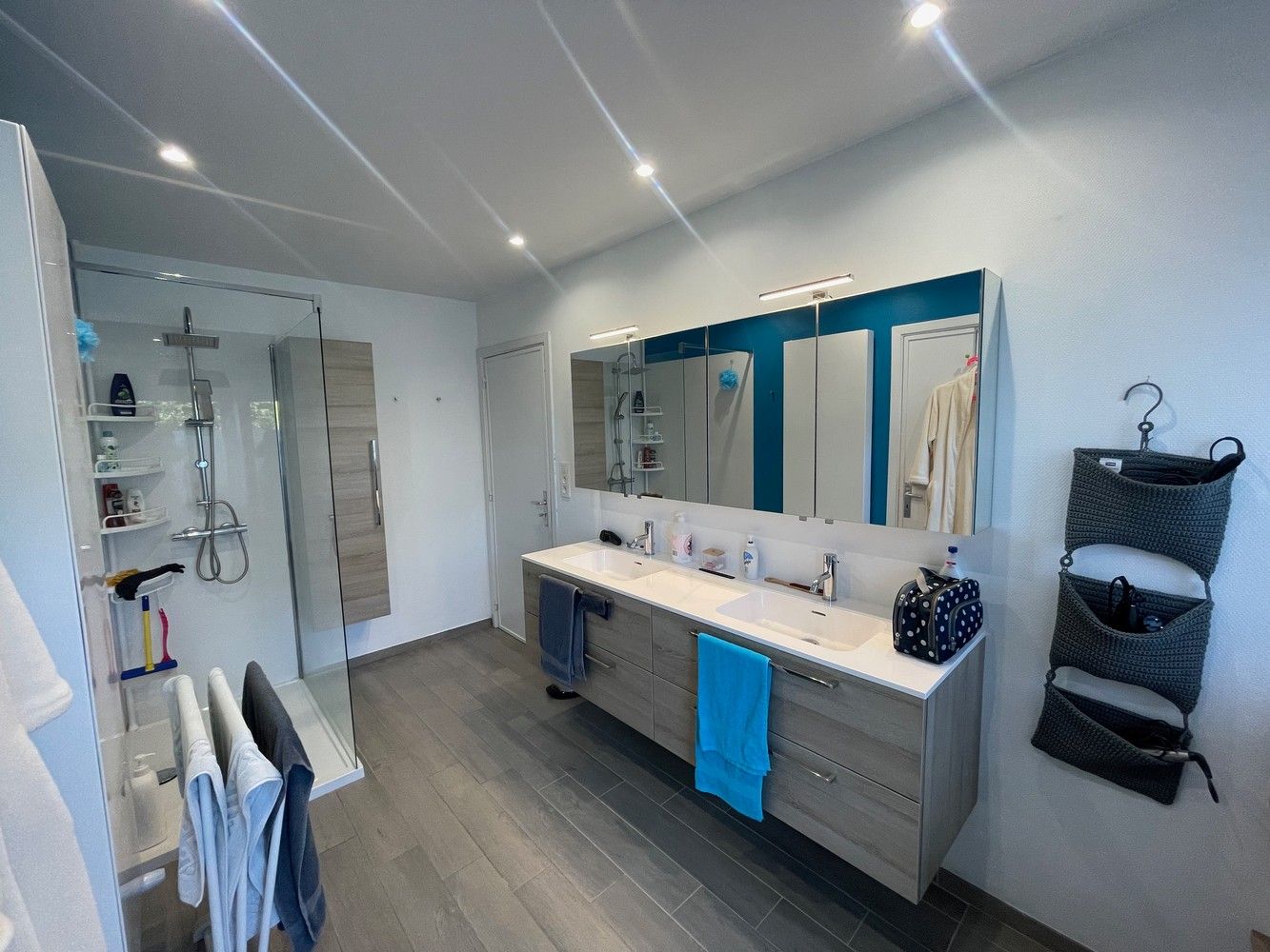 Genk, Jan Habexlaan 17 bus 2: Ruim, modern en energiezuinig appartement met 3 slaapkamers, 3 terrassen en autostaanplaats. foto 13