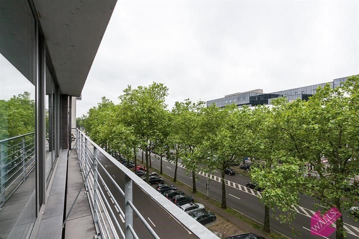Luxueus afgewerkt, ruim en licht nieuwbouw appartement foto 11