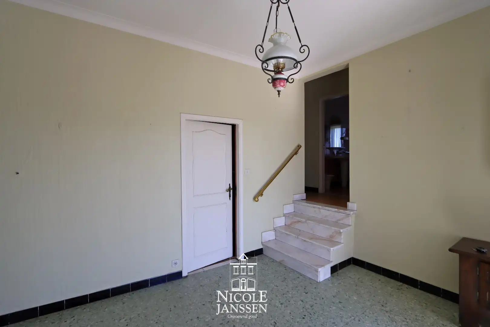 Woning met loods/stallen foto 3