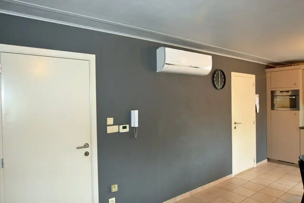 Energiezuinig appartement met 2 slpks, terras en inpandige garage. foto 7