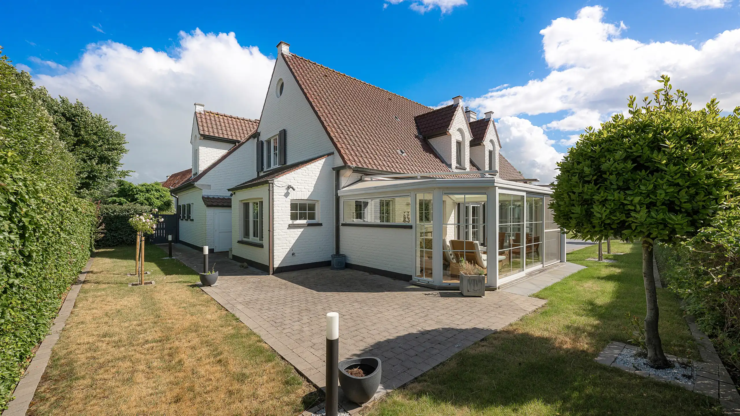 Alleenstaande villa nabij het centrum van Knokke foto 3