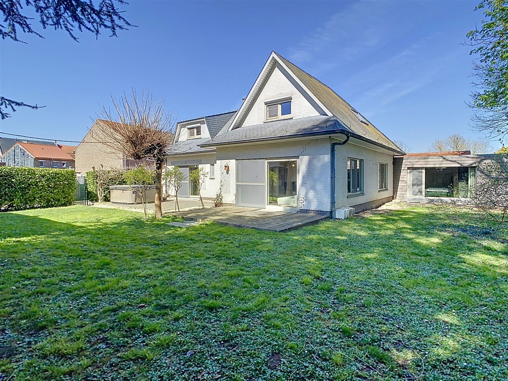 Gerenoveerde woning, 4 slpks, praktijkruimte, tuin, 4a 90ca foto 3