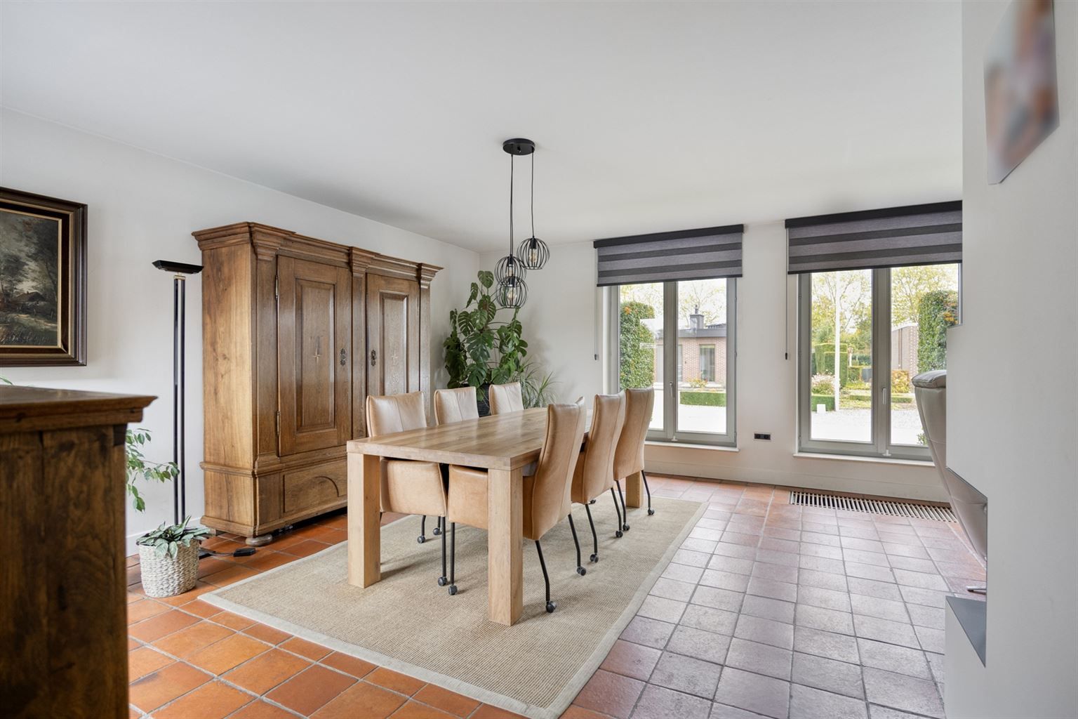 Gelijkvloerse, vrijstaande woning met 3 slaapkamers, omheinde tuin en garage op een rustige locatie nabij het centrum van Maaseik. foto 8