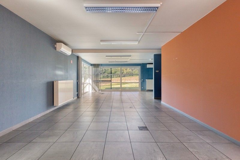 Polyvalente kantoorruimte met 3 slaapkamer appartement TE KOOP in Tielt! foto 4