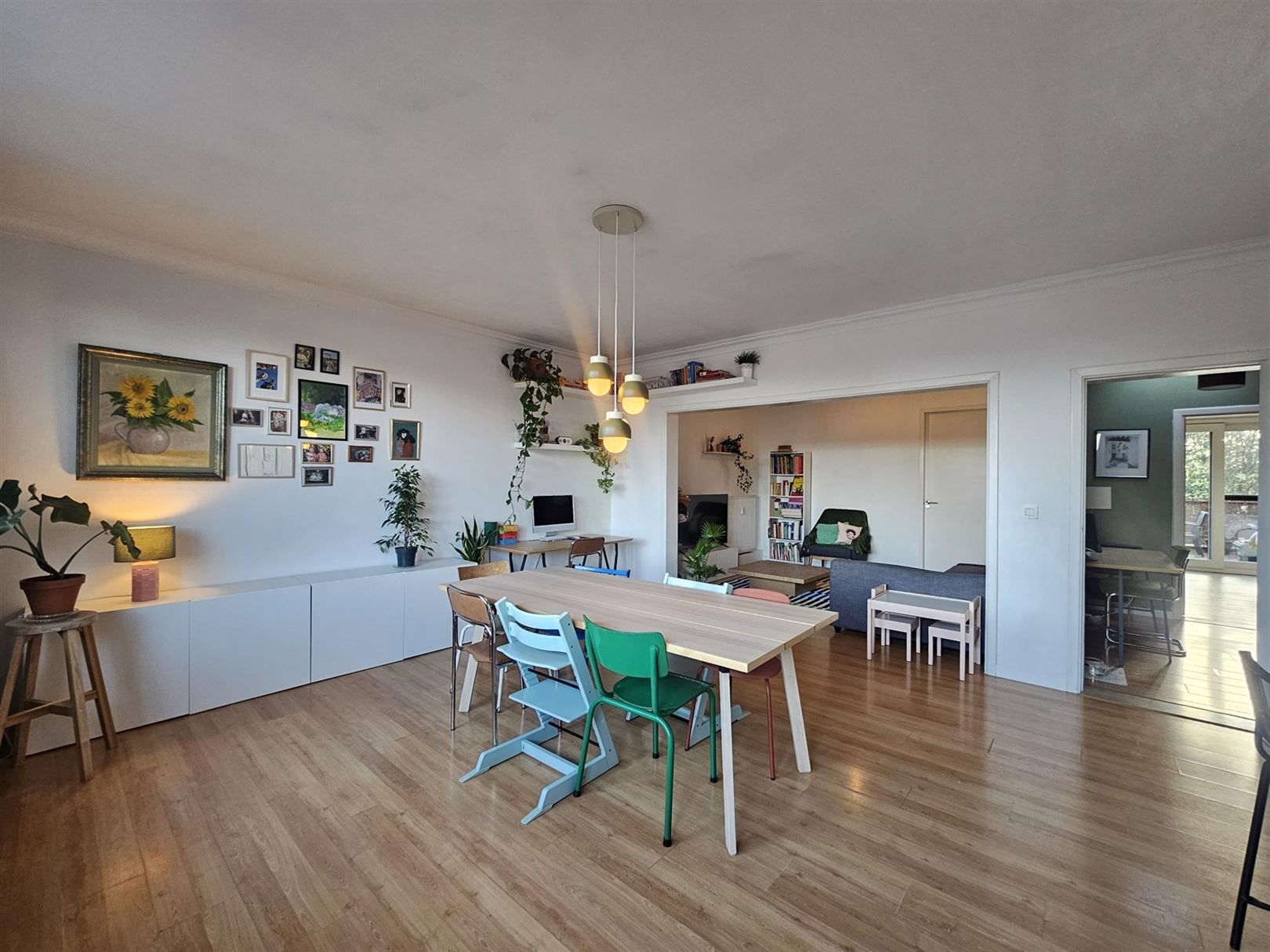 Instapklaar appartement met ruim terras vlakbij het centrum. foto 3