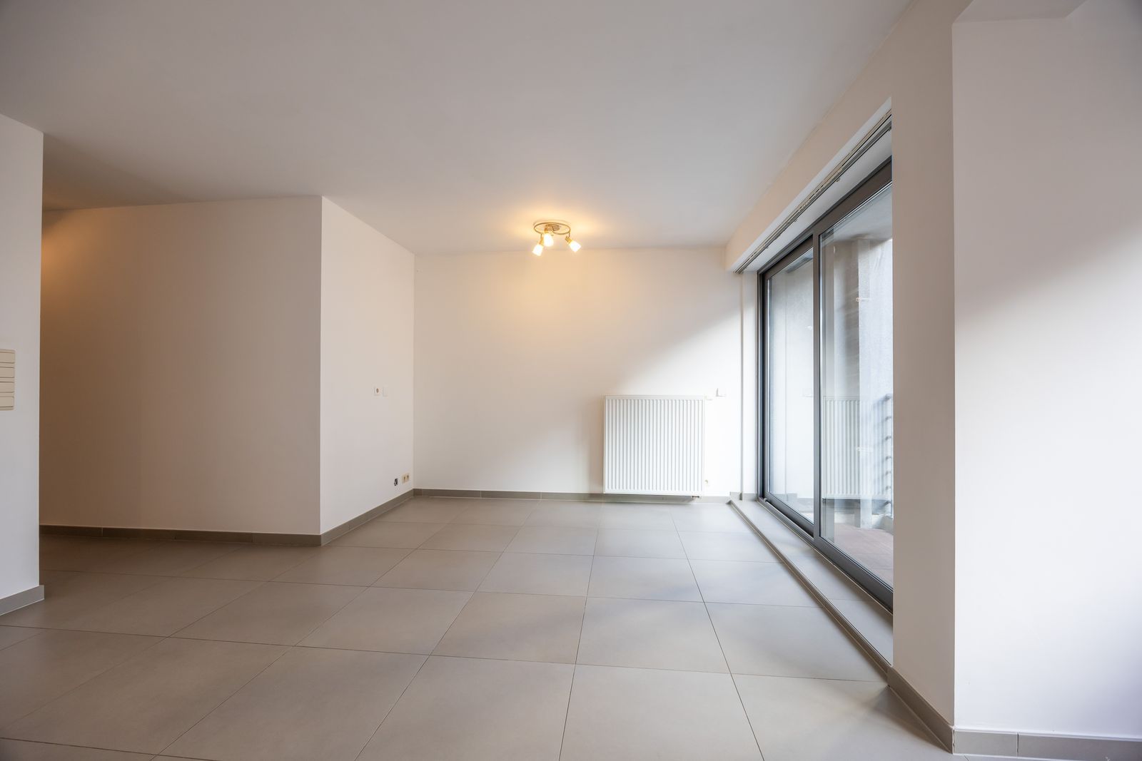 Zongericht appartement met 1 slpk, pal aan het strand! foto 3