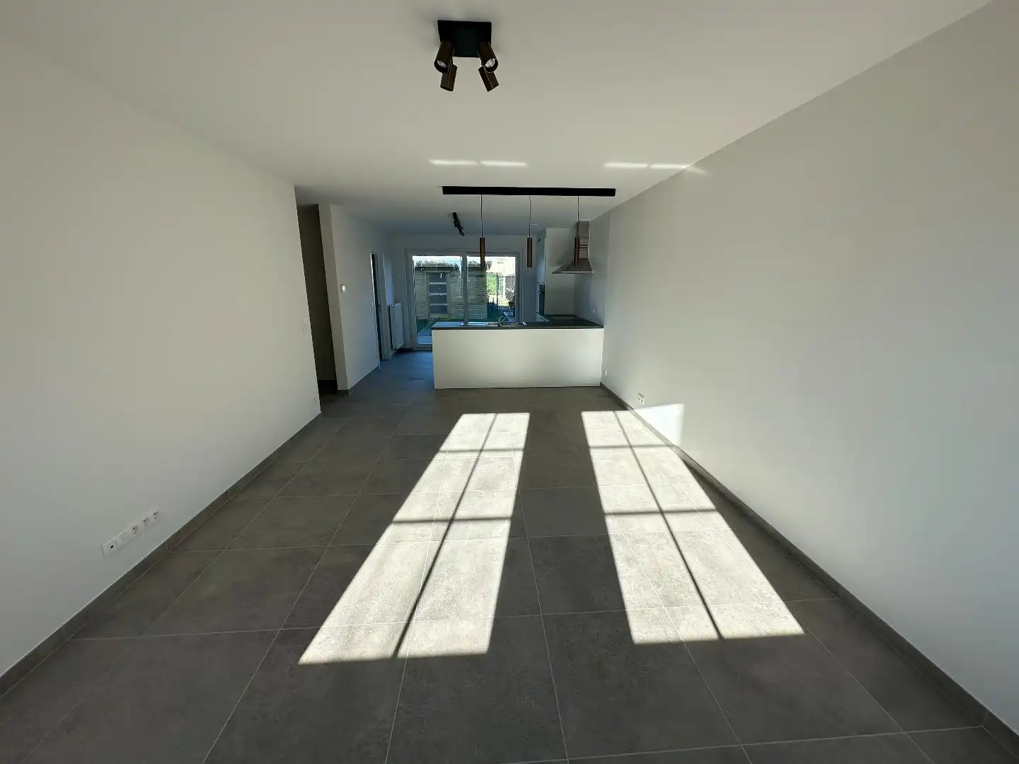 Prachtige instapklare nieuwbouwwoning, energiezuinig, Torhout. foto 3
