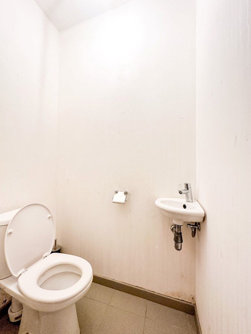 Instapklare handelsruimte voor winkel of kantoor, centrum Torhout foto 12