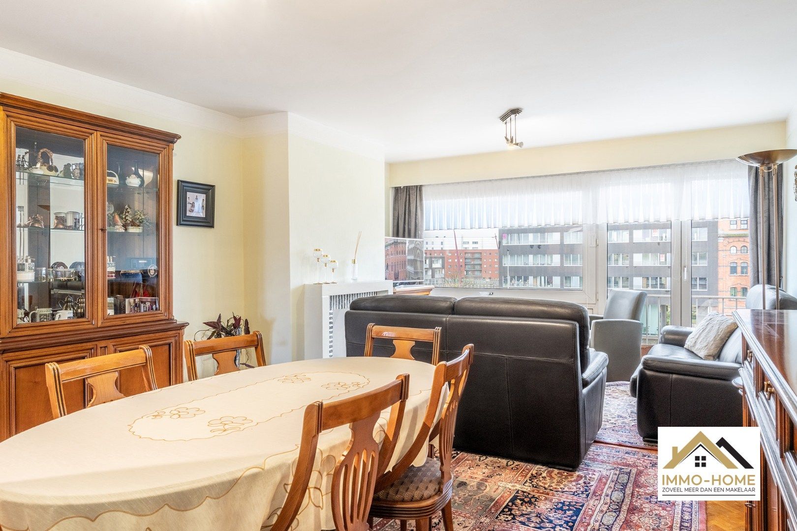 Ruim appartement met uitzicht over skyline Gent  foto 3