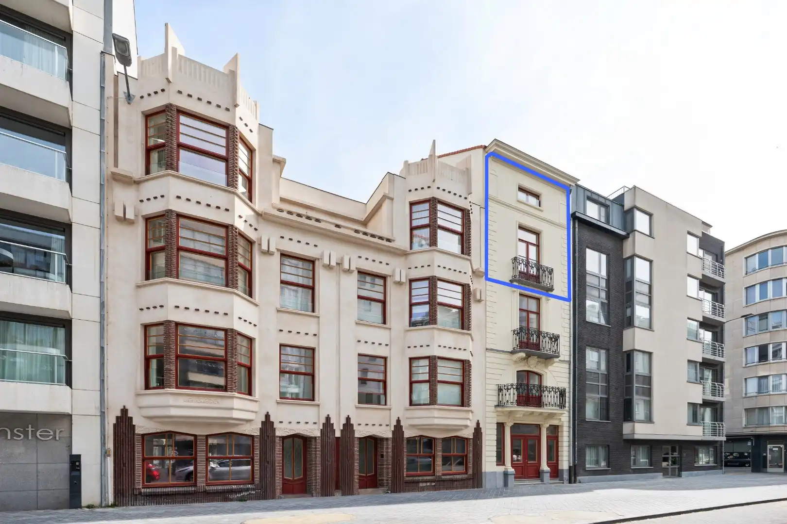 Luxueus penthouse duplex te koop in Oostende in Villa Rembrandt met terras, karaktervolle renovatie en moderne afwerking foto 18