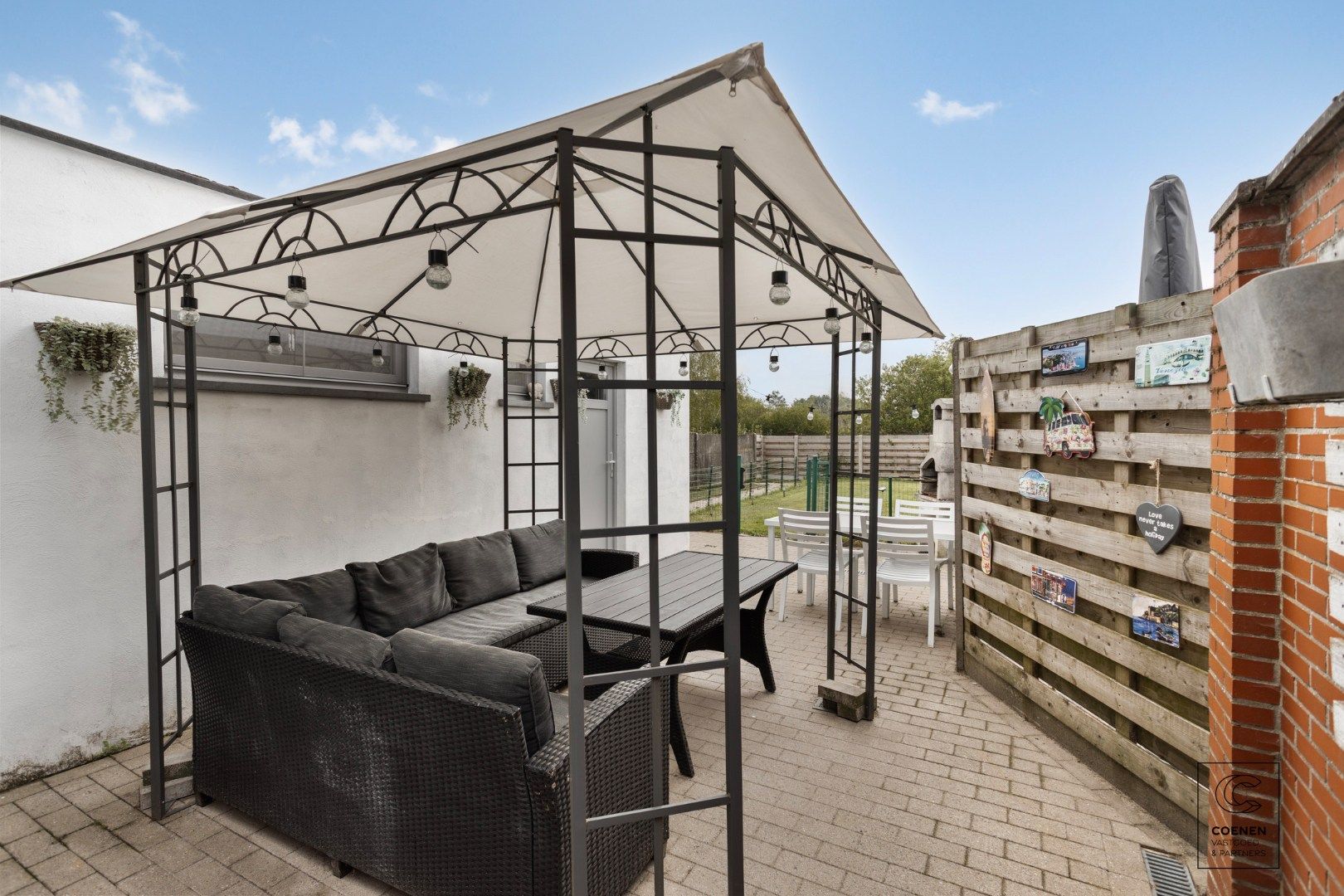 Zeer ruime en instapklare woning met een bew opp van 181 m², 4 ruime slpk's en zeer leuke, zonnige tuin met prachtig uitzicht! foto 22