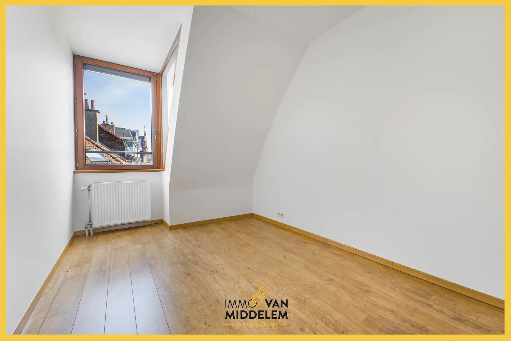 INSTAPKLAAR 2-KAMERAPPARTEMENT MET TERRAS EN PARKING foto 11