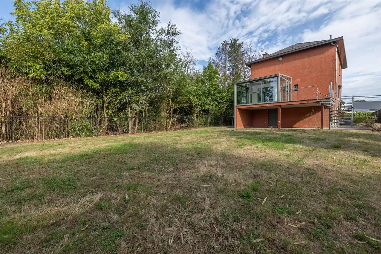 Volledig gerenoveerde woning met 3 slpk., veranda en magnifiek zicht vandaaruit foto 16