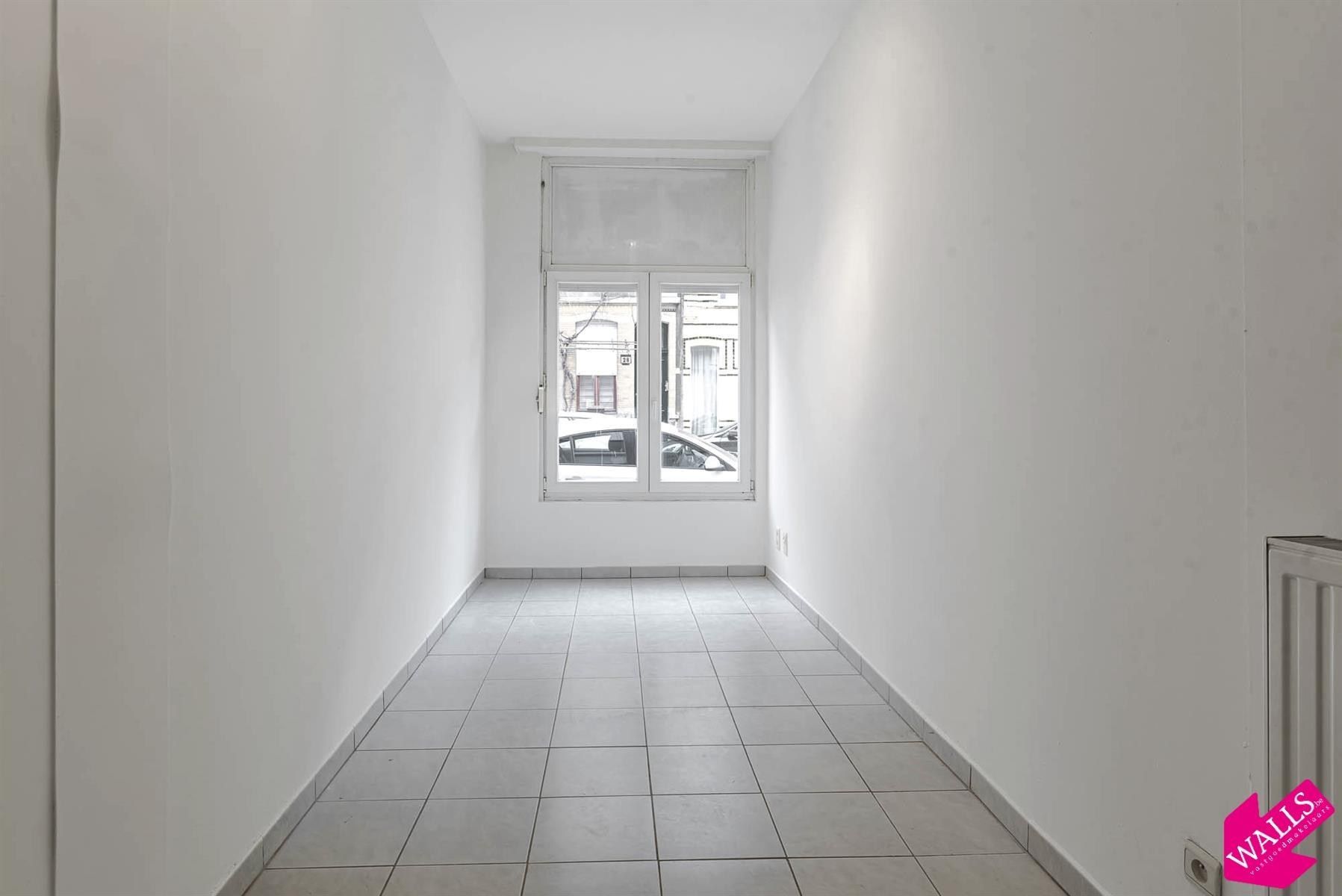 Ruim gelijkvloers met 2 slaapkamers foto 8