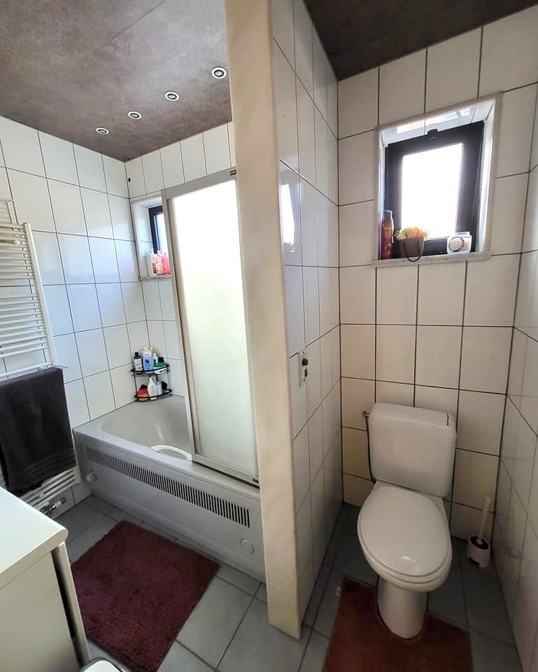 Gerenoveerde bungalow in Eppegem. foto 19