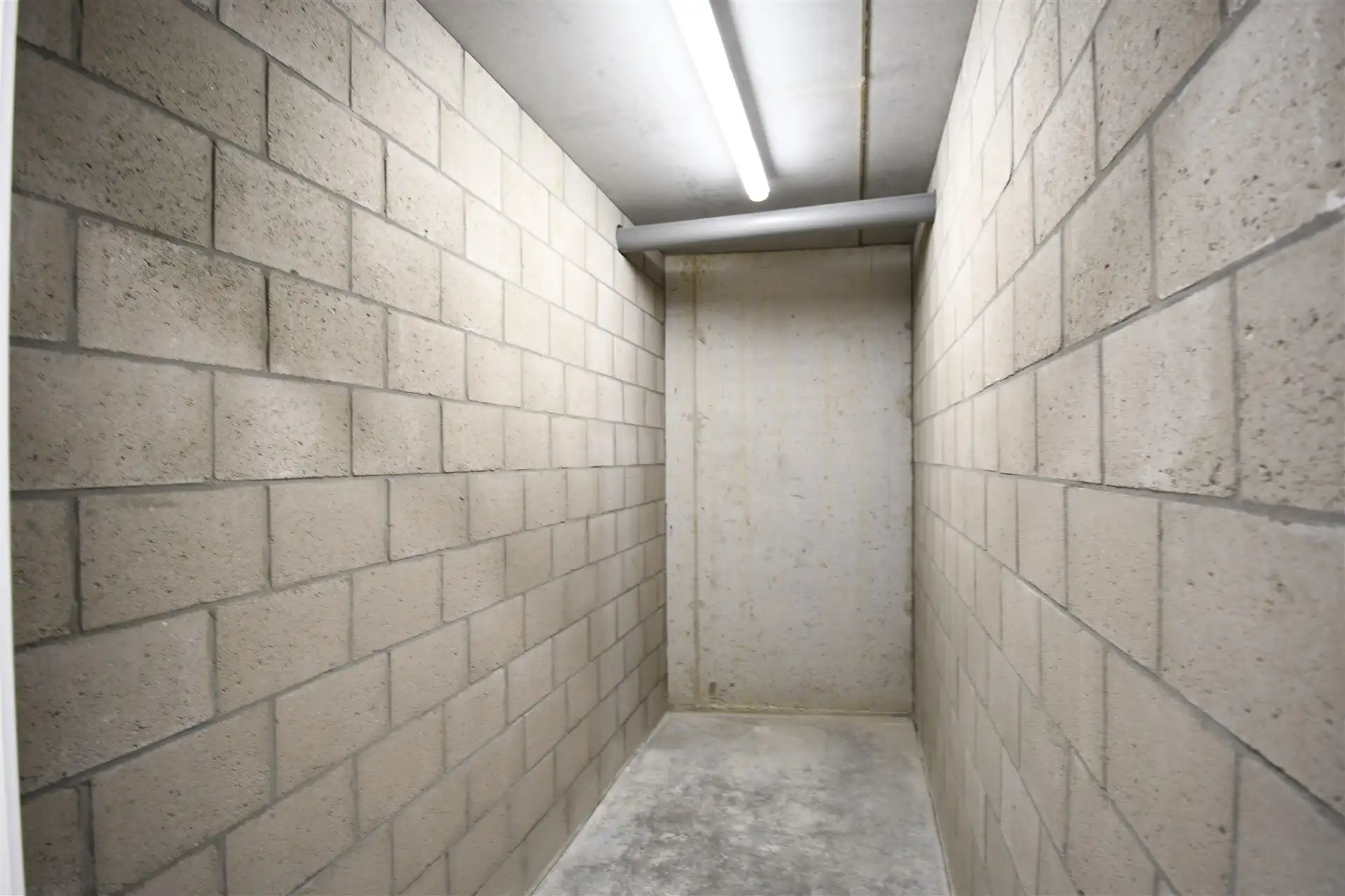 Twee slaapkamer appartement in het hartje van Stekene  foto 15