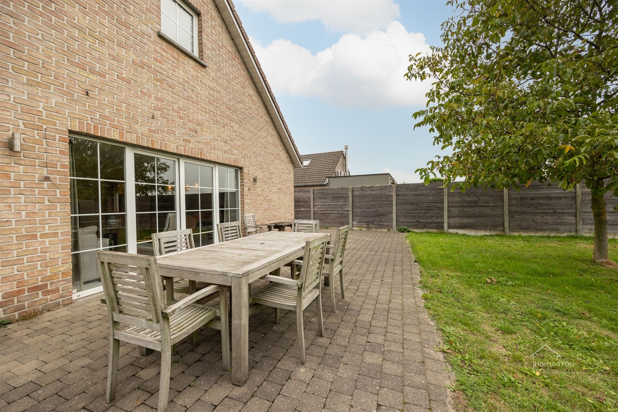 Vrijstaande woning op ruim perceel foto 25