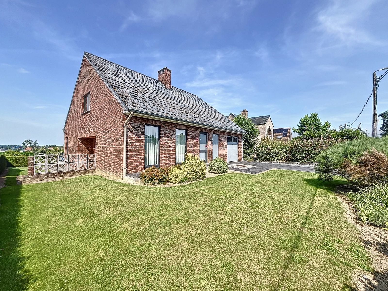 Vrijstaande woning met 3 slpks - tuin op een toplocatie foto 45