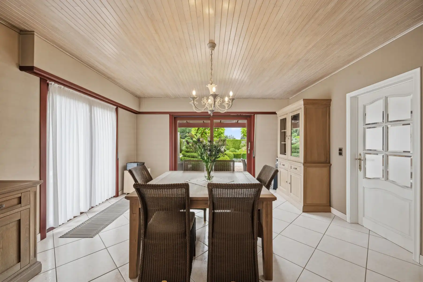 Woning met tuin en achterliggend weiland op ca. 76a  foto 6