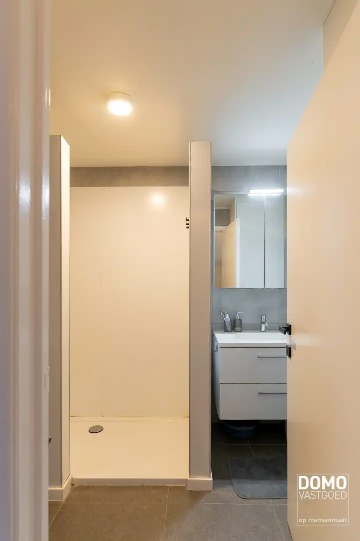 RUIM 2-SLAAPKAMERAPPARTEMENT MET TWEE TERRASSEN EN ENERGIELABEL B foto 14