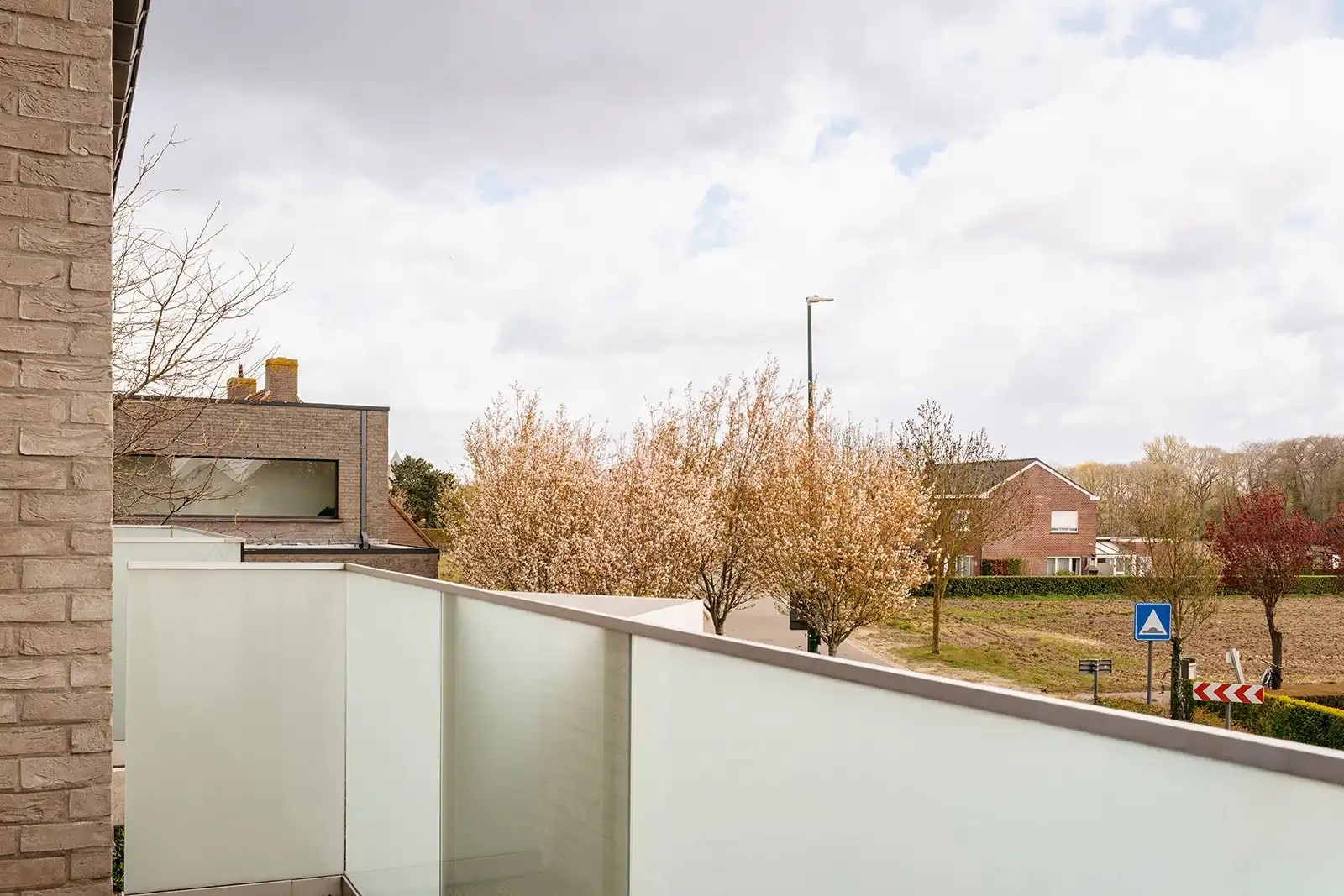 Stijlvol en lichtrijk duplexappartement met 3 slaapkamers in Evergem foto 13