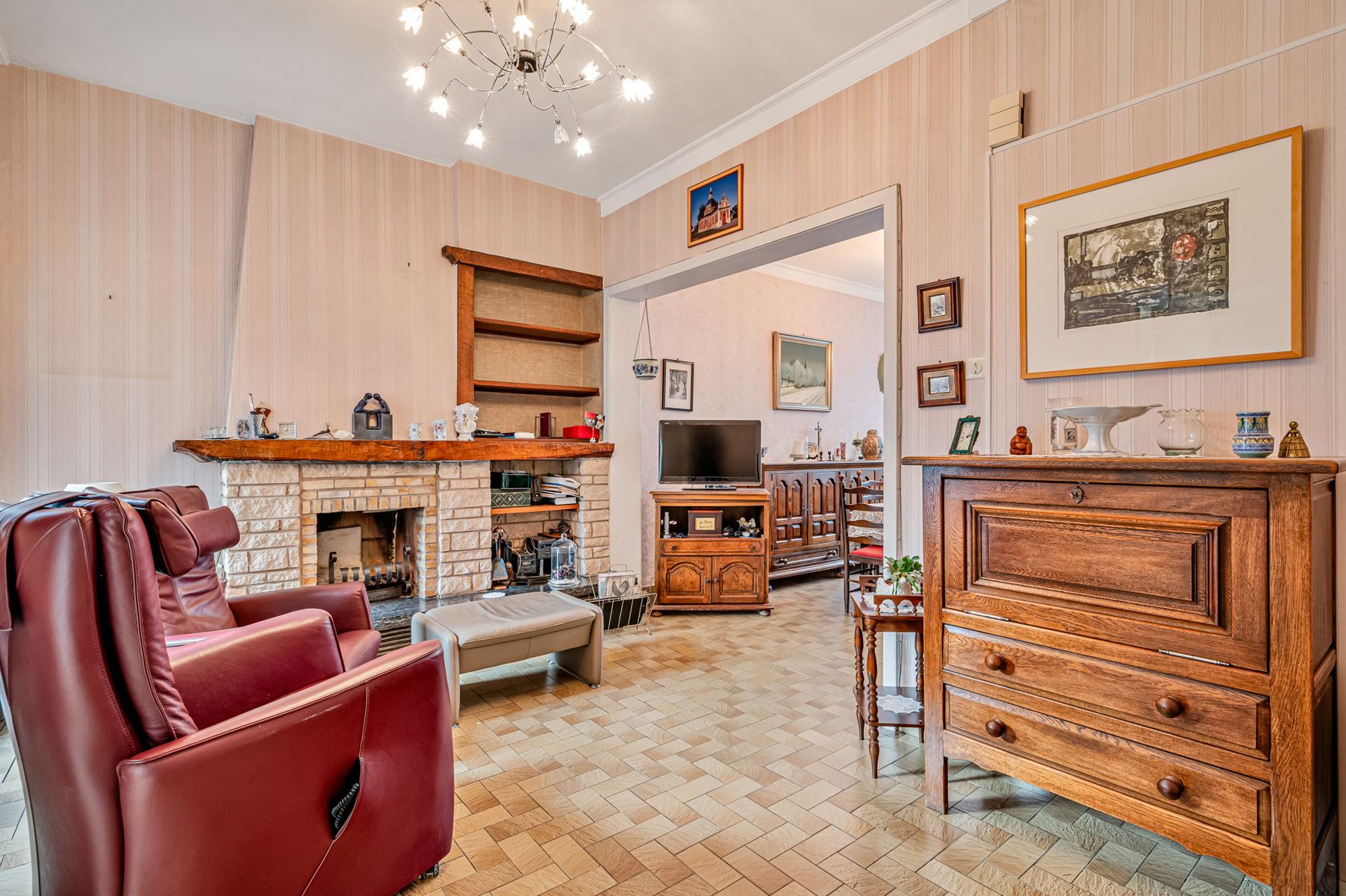 Woonhuis met kleine handelspraktijk foto 7