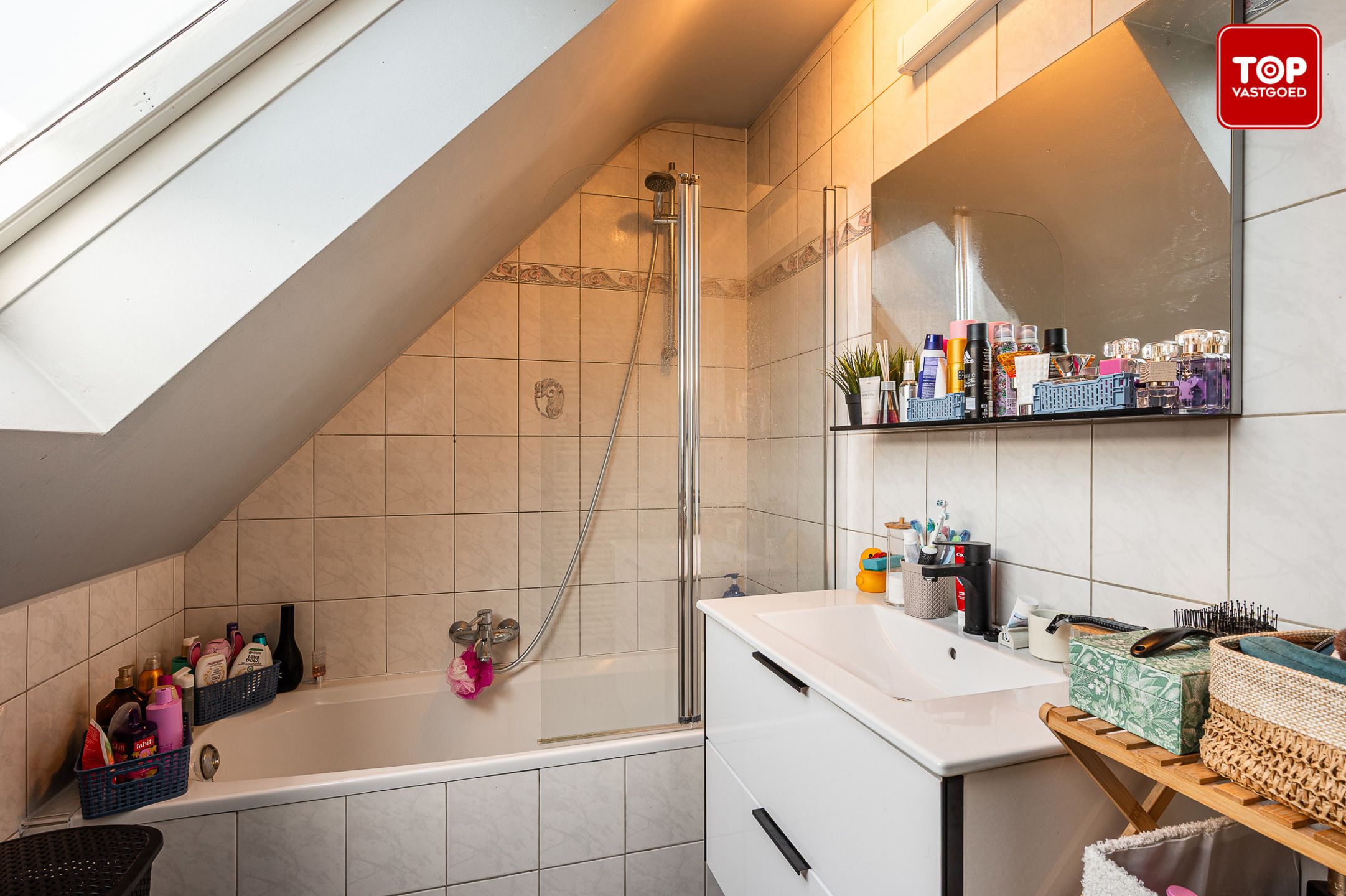 Instapklaar duplexappartement met 2 slaapkamers en garage in centrum Sleidinge foto 17
