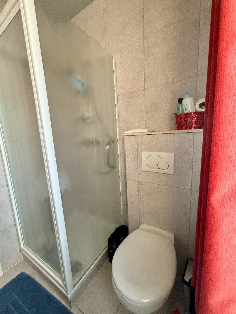 Goed onderhouden half open woning met 3 slpks, tuin en garage. foto 20