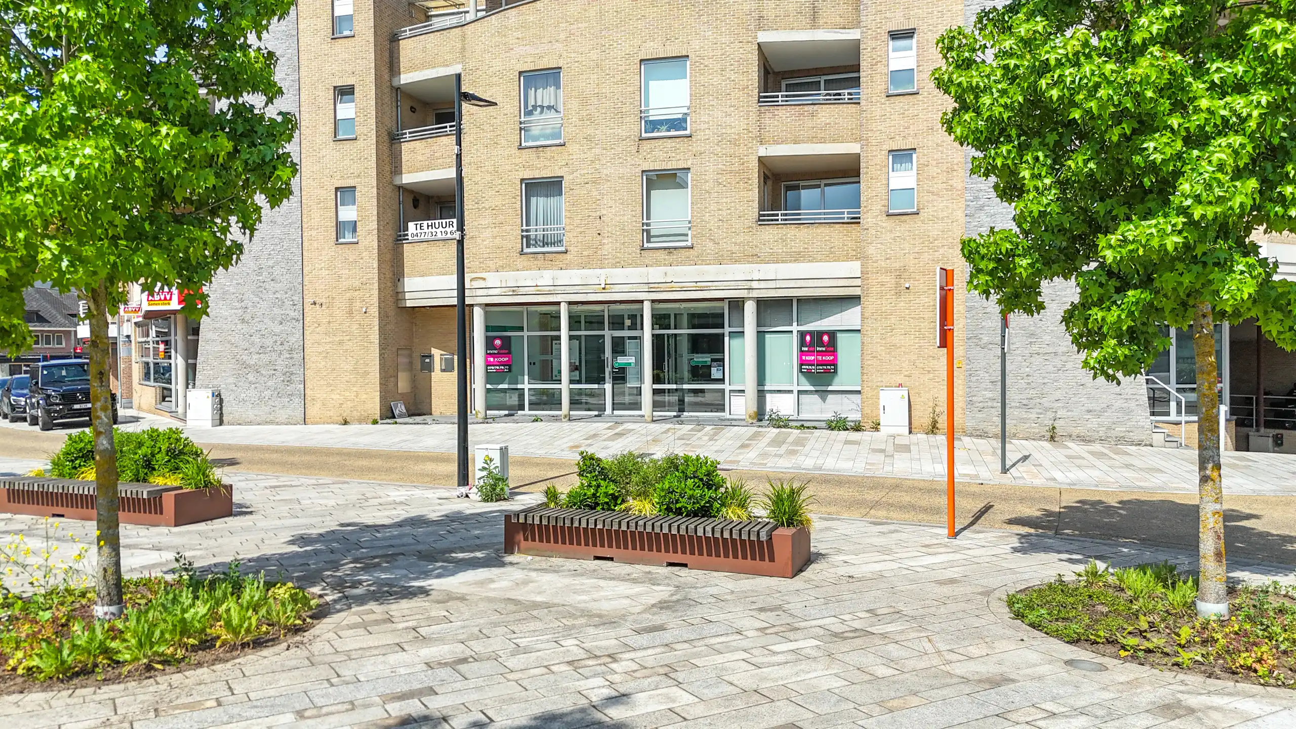 Zeer ruim kantoor op commerciële locatie in centrum Beringen foto 57