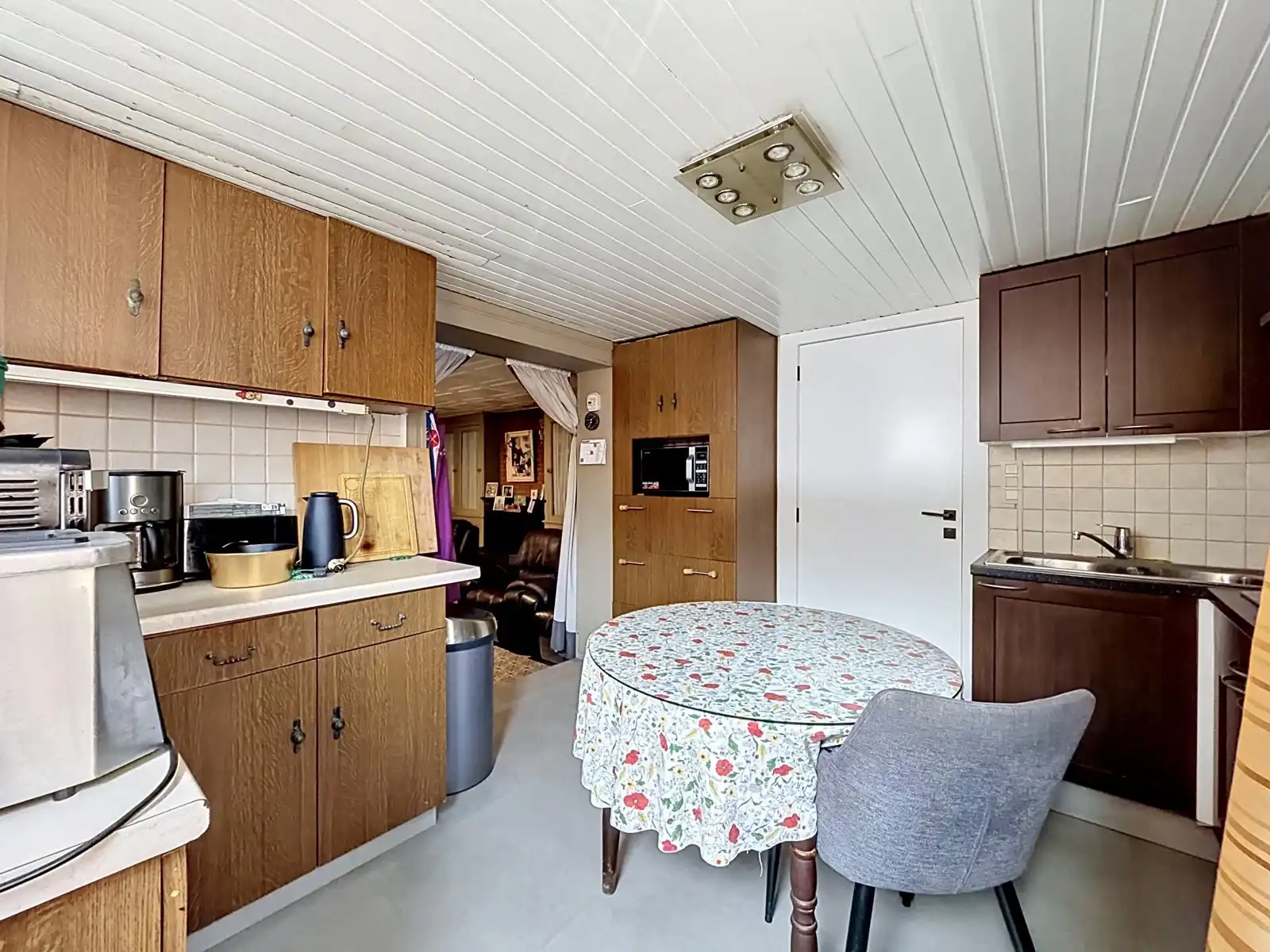 Gelijkvloersappartement met 2 SLPK! foto 5