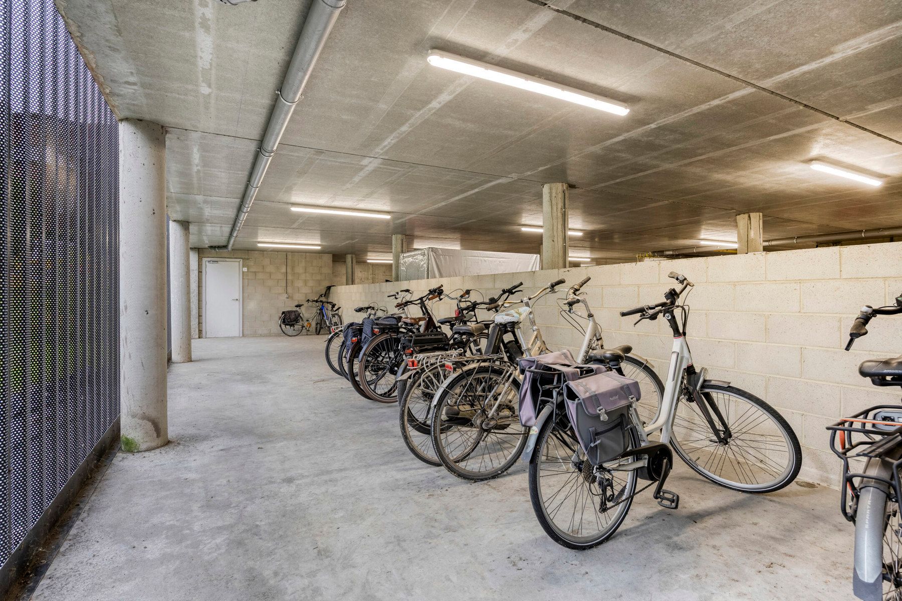 Appartement te huur foto 30