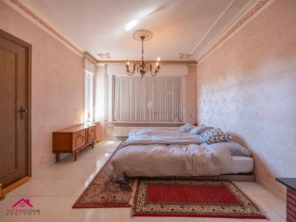 Te renoveren woning op ruim perceel foto 12