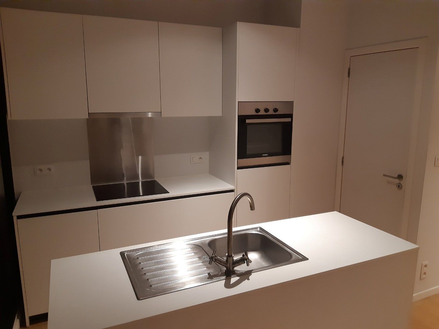 Praktisch 2 slpk-appartement met terras. foto 7