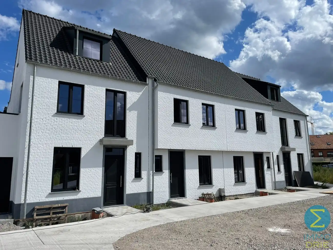 21 MODERNE NIEUWBOUWWONINGEN foto {{pictureIndex}}