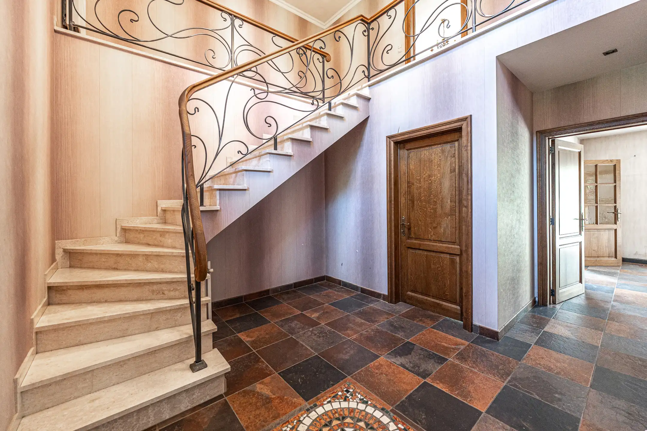 Ruime villawoning op topligging foto 8