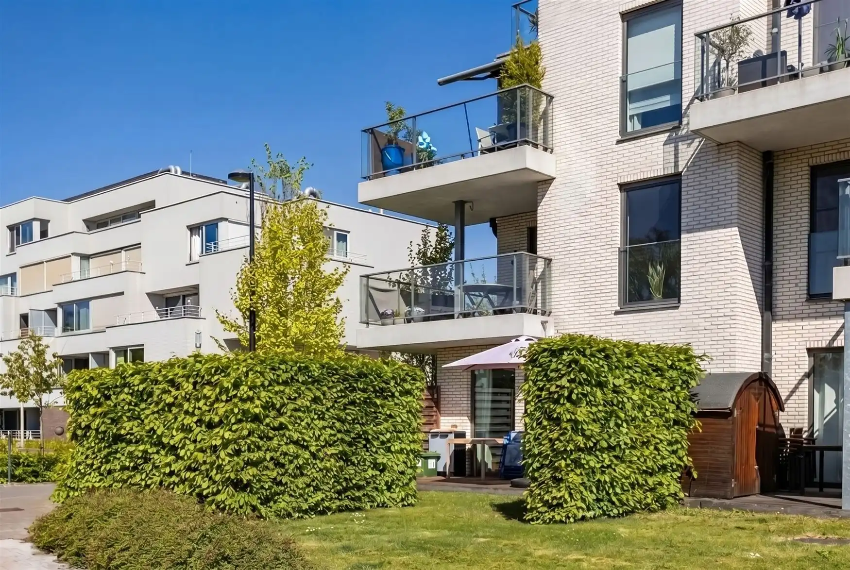 Hoekappartement met Leiezicht nabij centrum Deinze foto 2