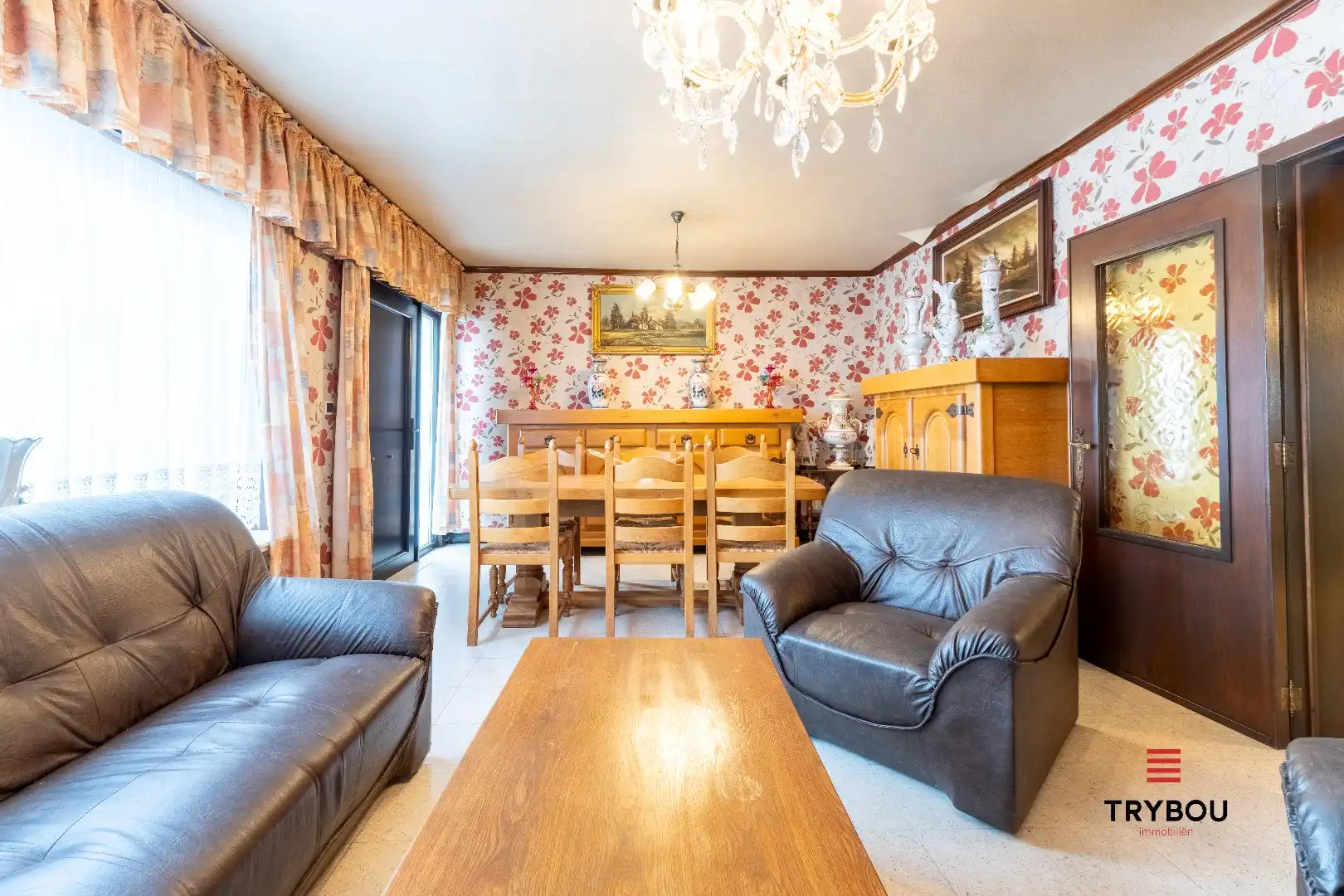 Verrassend ruime woning aan de rand van Houthulst op ruim perceel van 720m². foto 4