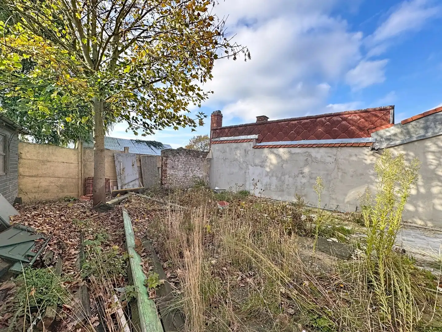 Volledig te renoveren of af te breken woning foto 6