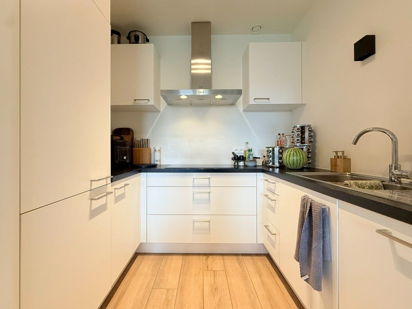 Lichtrijk modern appartement in Machelen foto 9