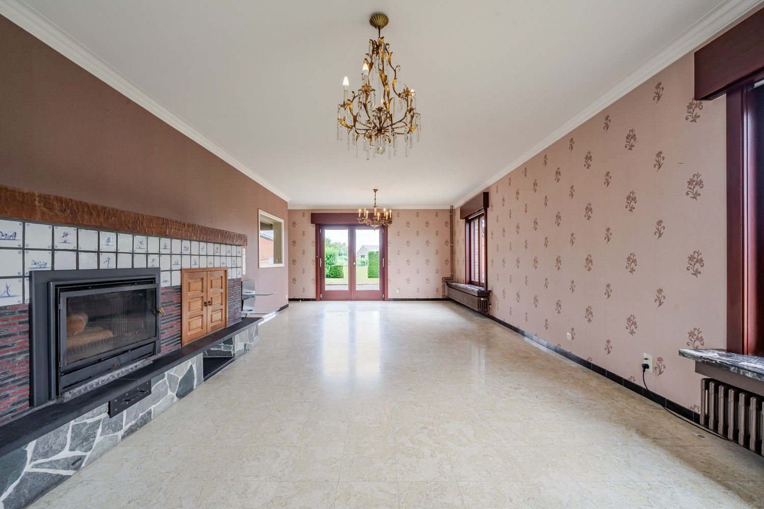 Alleenstaande woning met magazijn. foto 6